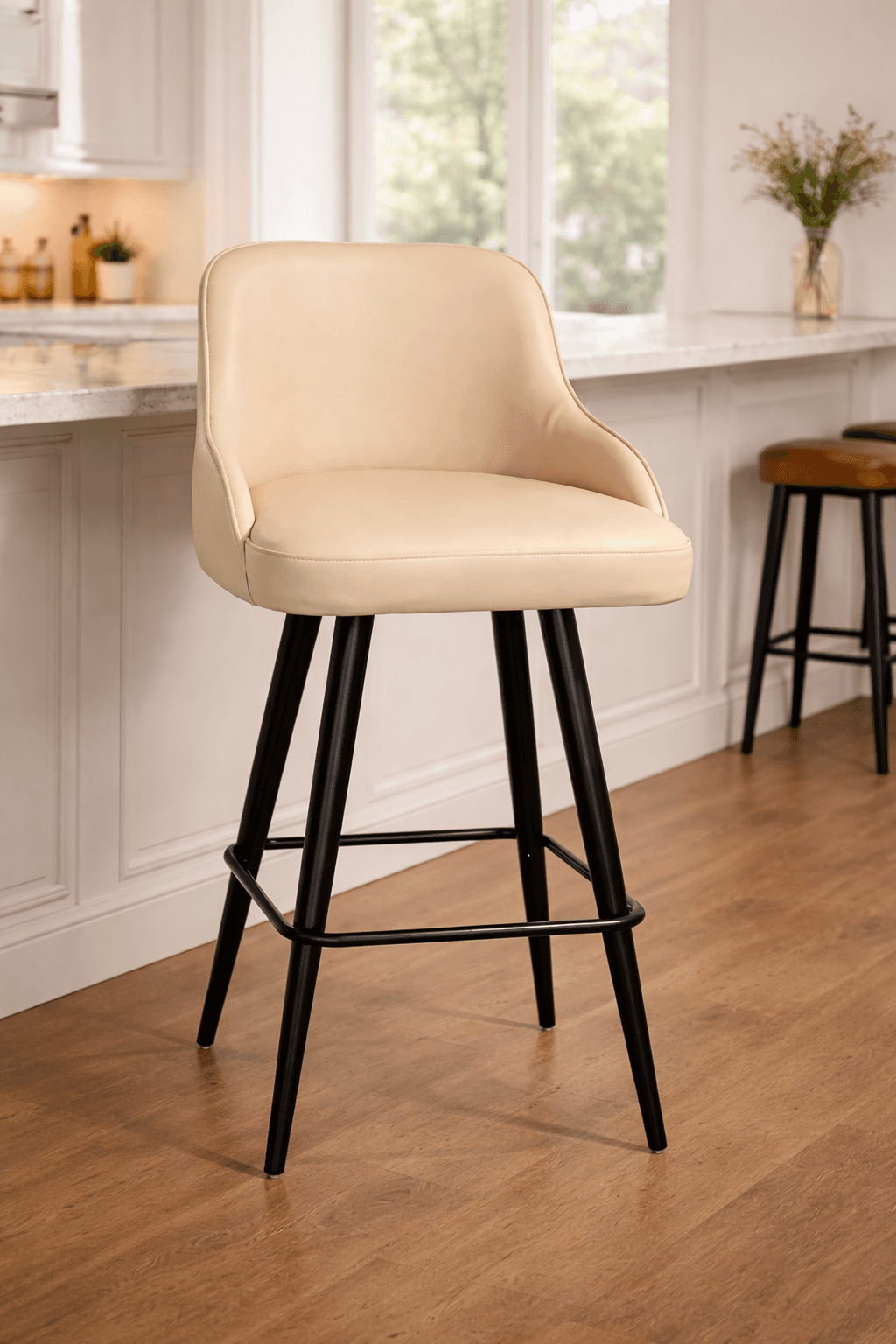 Elvora Bar Stool